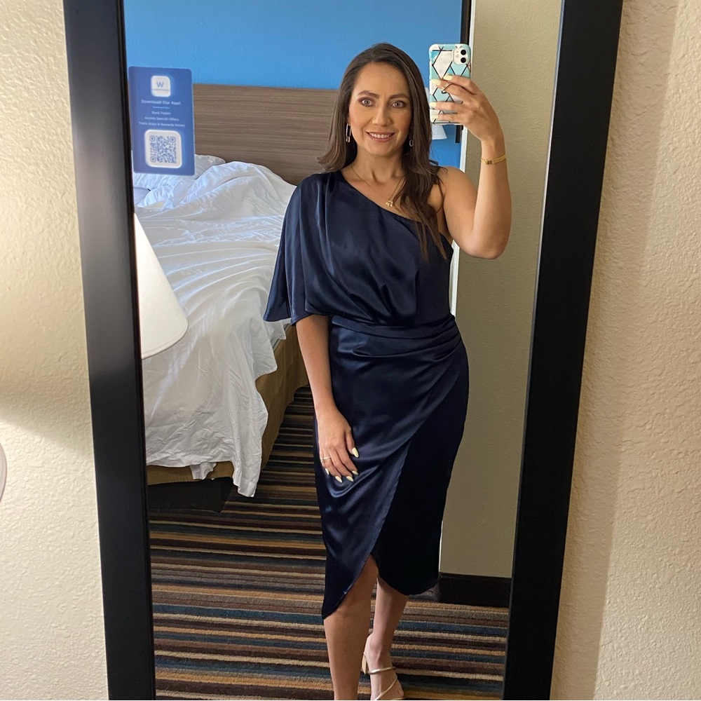 One shoulder bodycon dress